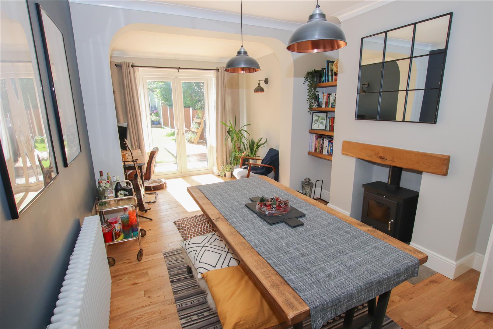 EXTENDED DINING ROOM / FAMILY ROOM